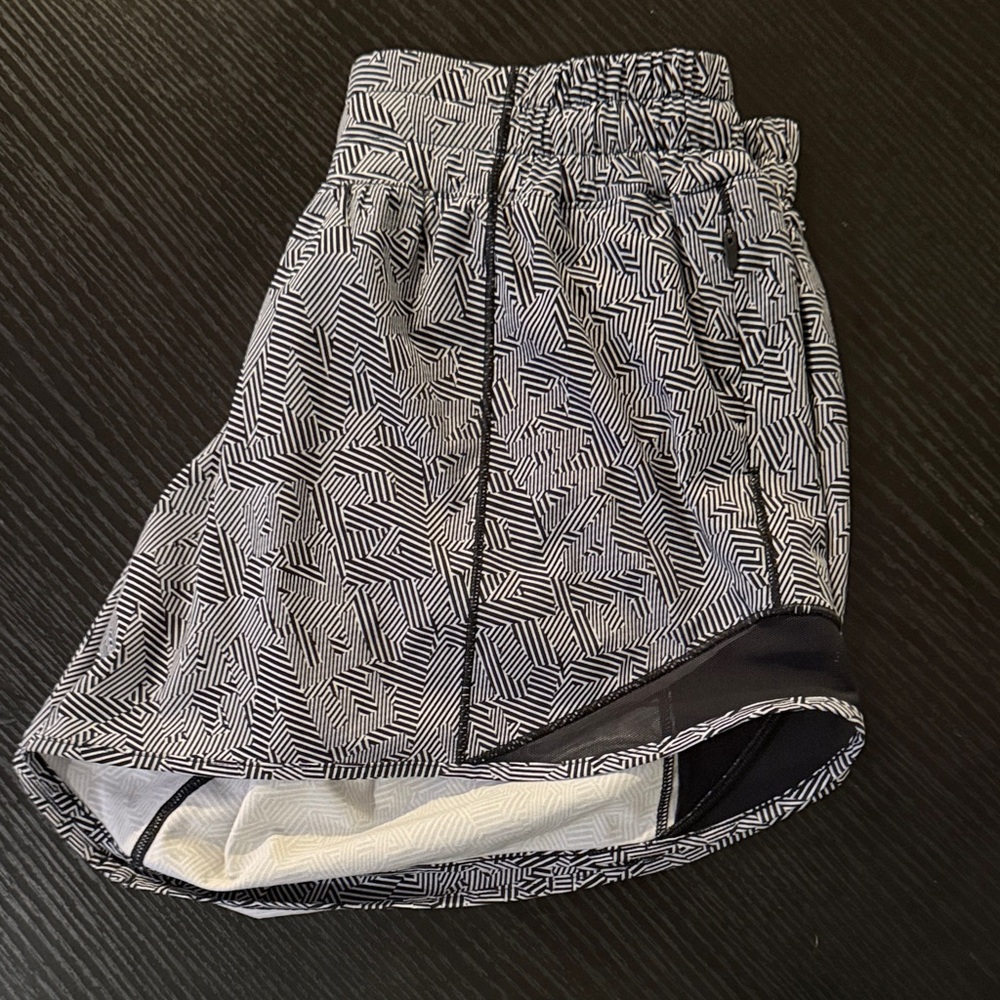 lululemon athletica Black and White Geometric Athletic Shorts - Picture 4 of 8